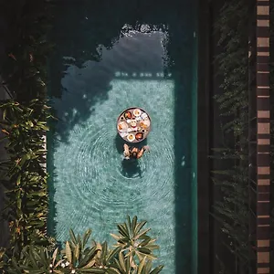 https://the-kemilau-hotel-villa-canggu.ubudhotelsnow.com